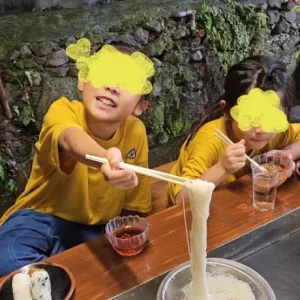 子供2人の名前や年齢は何歳