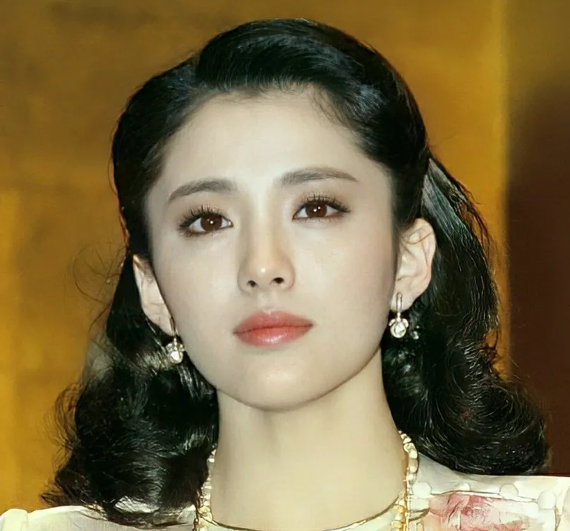 松坂慶子の娘の現在まとめ｜高内百音と高内麻莉彩のプロフィールと最新情報