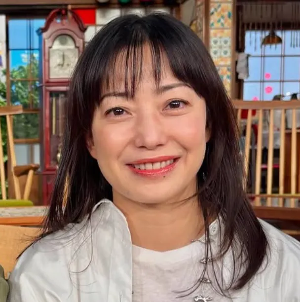 菅野美穂の子供の学校は慶応で確定した経緯と芸能人の子供が通う事情